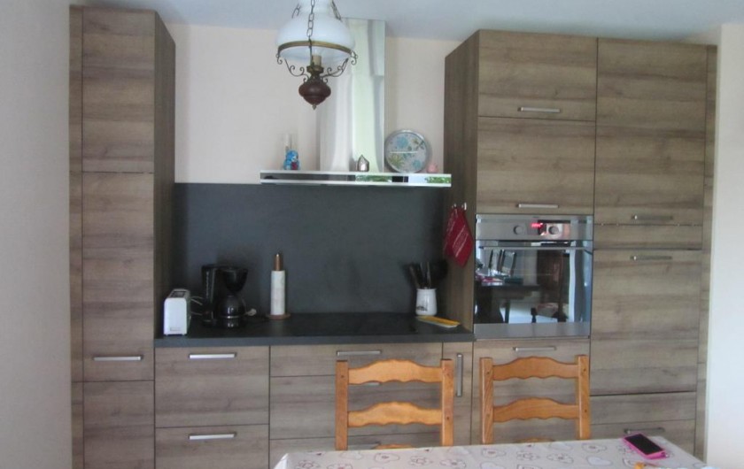 Location de vacances - Appartement à Faverges - cuisine complète