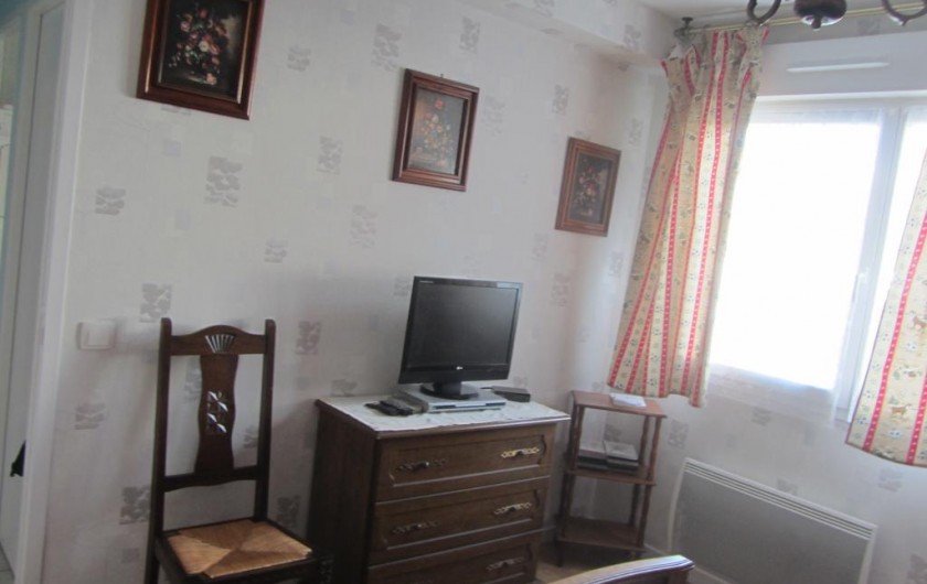 Location de vacances - Appartement à Faverges - télévision dans chambre à lit 2 places
