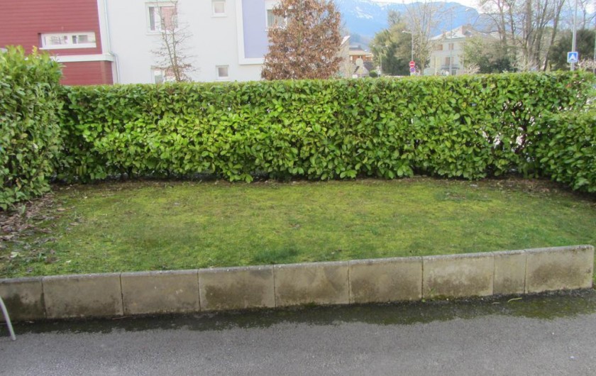 Location de vacances - Appartement à Faverges - jardin