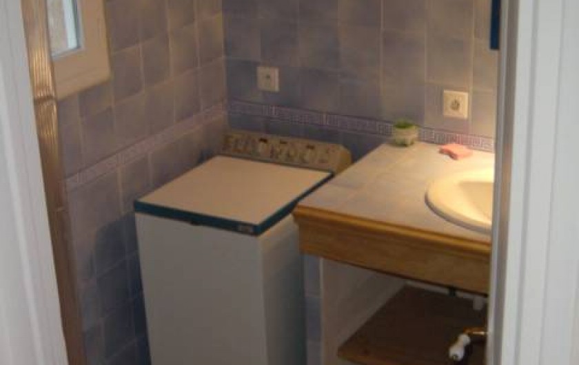 Location de vacances - Maison - Villa à Villedieu - Salle d'eau avec lave linge