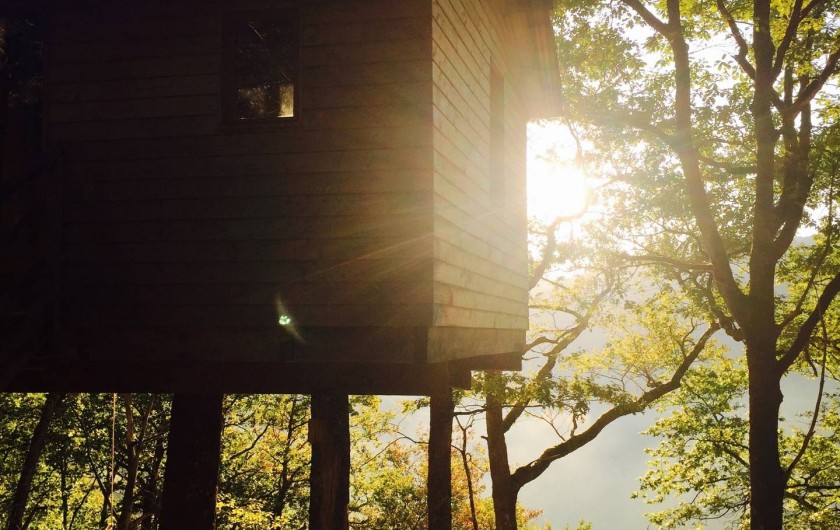 Location de vacances - Chambre d'hôtes à Saint-Martial-Entraygues - Cabane "Des Chesnaies"