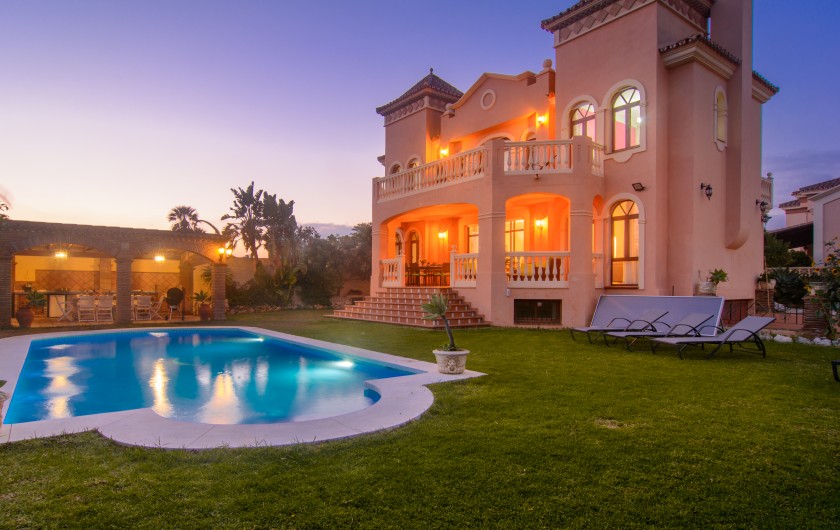 Location de vacances - Chalet à Marbella - 6 bedroom villa with large pool and BBQ area