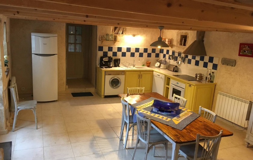 Location de vacances - Gîte à Xaintray - Cuisine 28 m²