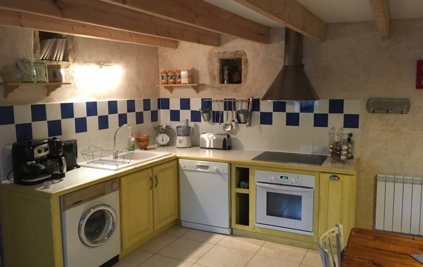 Location de vacances - Gîte à Xaintray - Coin cuisine équipé