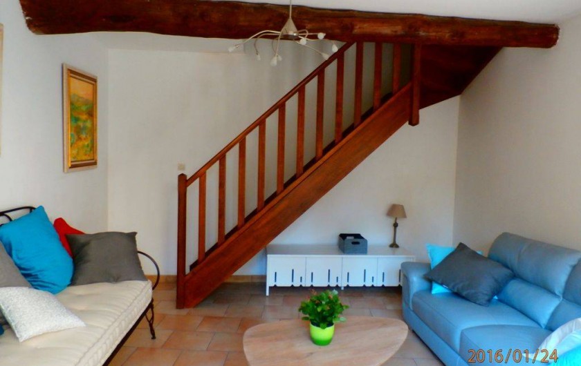 Location de vacances - Mas à Monteux - Le salon vu depuis l'extérieur