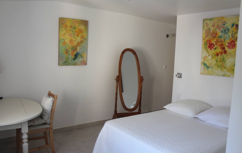 Location de vacances - Mas à Monteux - La chambre n° 1, au sud (suite parentale)