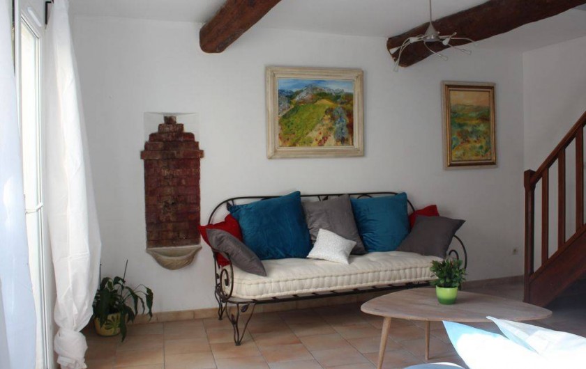 Location de vacances - Mas à Monteux - Le salon vu depuis le séjour