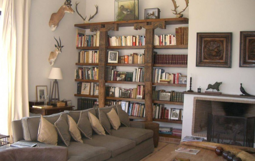 Location de vacances - Villa à Marrakech - Salon Bibliothèque