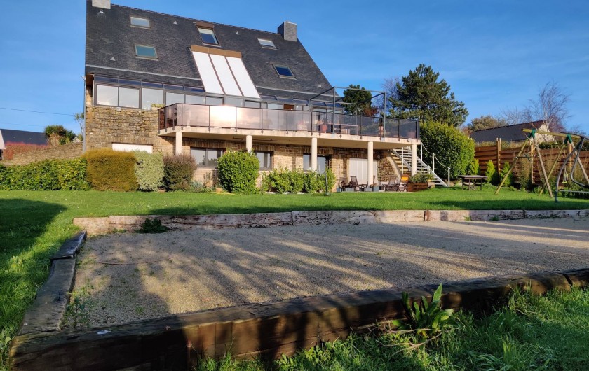 Location de vacances - Villa à Barneville-Carteret - Vue ensemble + terrain de pétanque
