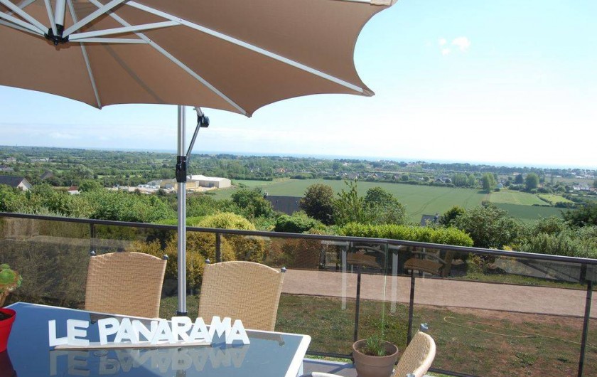 Location de vacances - Villa à Barneville-Carteret - Terrasse + vue mer