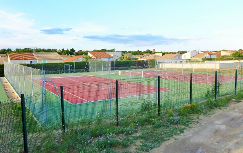 Location de vacances - Maison - Villa à Vic-la-Gardiole - courts de tennis