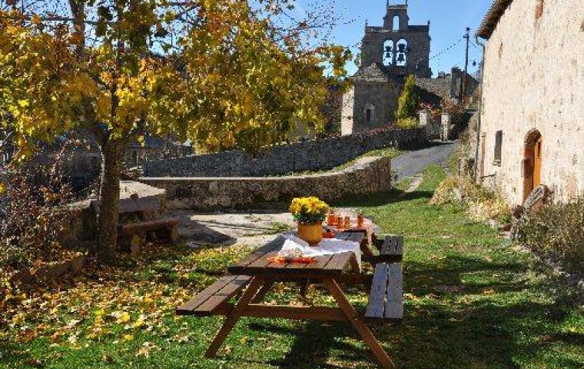Location de vacances - Gîte à La Panouse - Déjeuner dehors GG