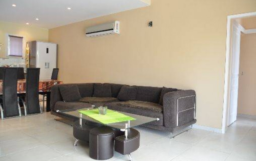 Location de vacances - Villa à Sainte-Lucie de Porto-Vecchio - SALON 