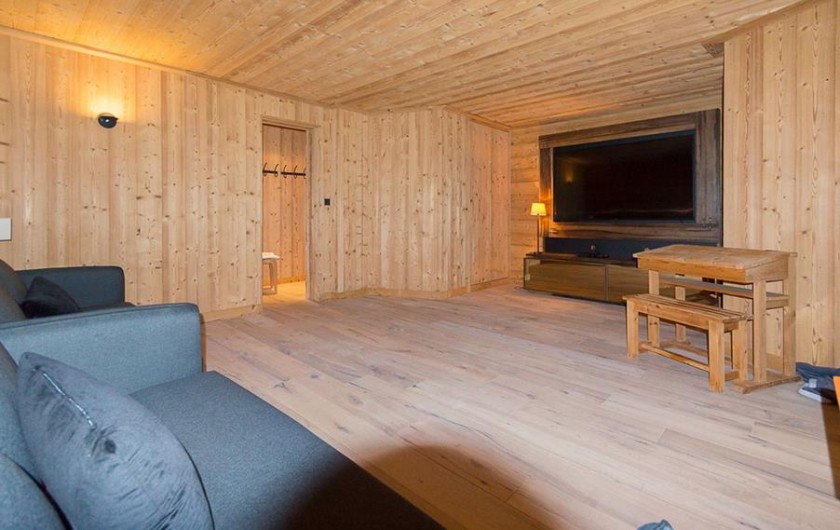 Location de vacances - Chalet à Megève - dortoir 4 personnes salle de cinema avec son écran géant