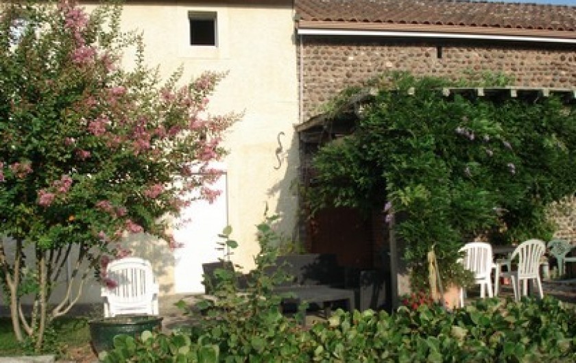 Location de vacances - Gîte à Labatut-Rivière - Terrasse Ouest