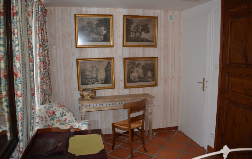 Location de vacances - Appartement à Trézioux - autre vue chambre n°1
