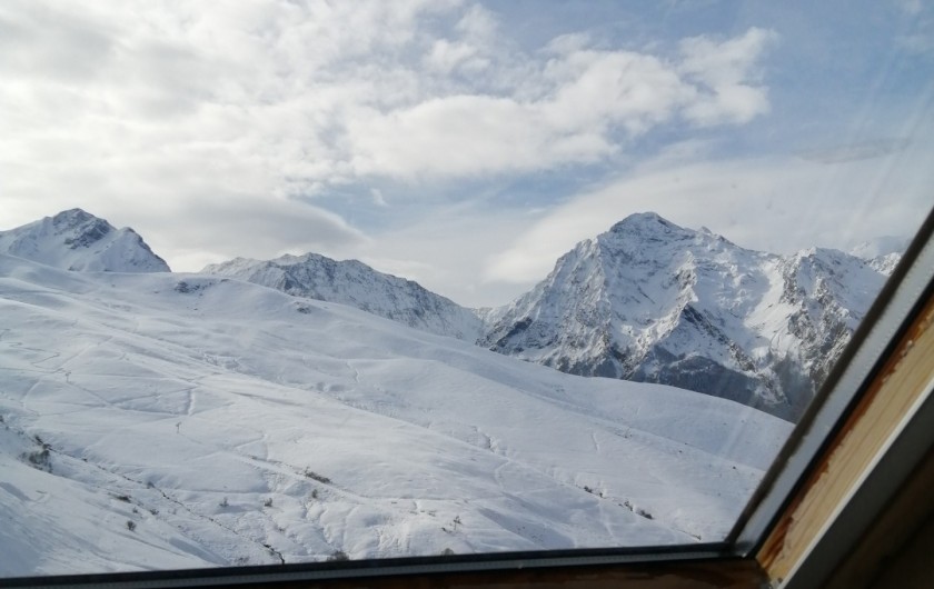 Location de vacances - Appartement à Loudenvielle - Vue sur la vallée, l'hiver.