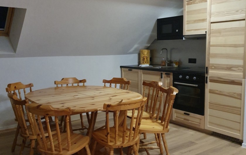 Location de vacances - Appartement à Loudenvielle - Le coin repas entièrement neuf !