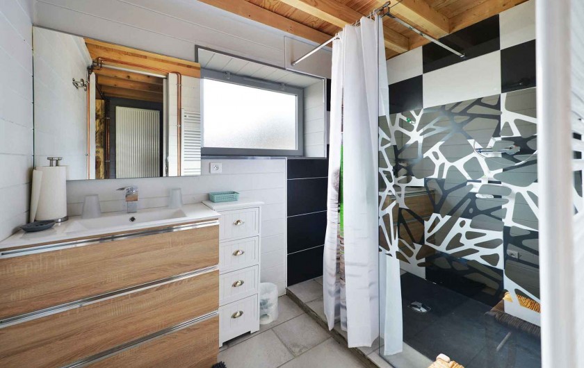Location de vacances - Gîte à La Salvetat-Peyralès - Gîte 2 - Salle de bain