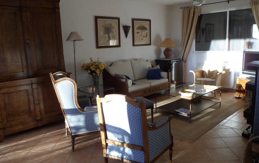 Location de vacances - Villa à Cavalaire-sur-Mer - 1er : salon
