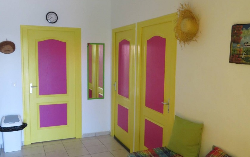 Location de vacances - Gîte à Le Moule - La banquette Gite "Désirade" et "Marie Galante"