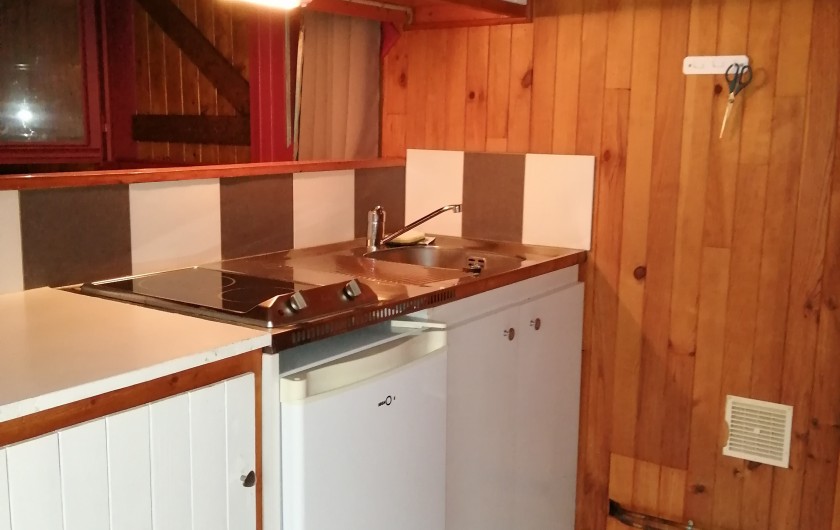 Location de vacances - Chalet à Champagnat - Kitchenette dans chalet simple pour 5 personnes