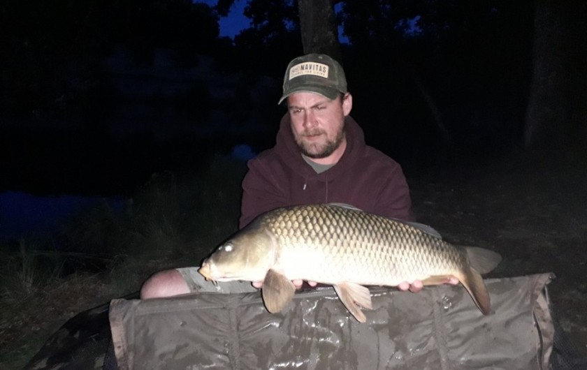 Location de vacances - Chalet à Champagnat - Pêche de nuit autorisée