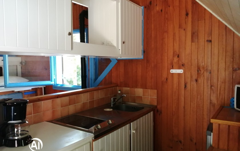 Location de vacances - Chalet à Champagnat - Kitchenette dans chalet ''confort'' pour 4/5 personnes