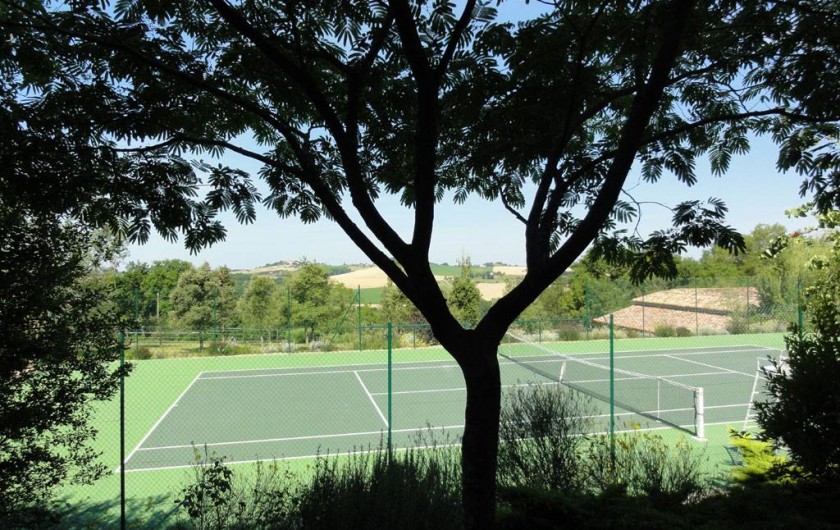 Location de vacances - Chambre d'hôtes à Saint-Pierre de Caubel - Le tennis