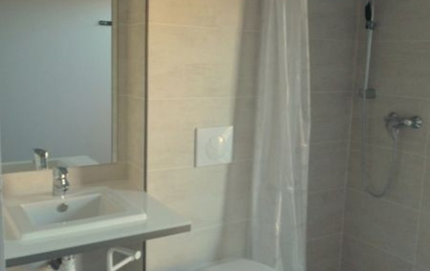 Location de vacances - Villa à Les Issambres - salle d'eau handicapé