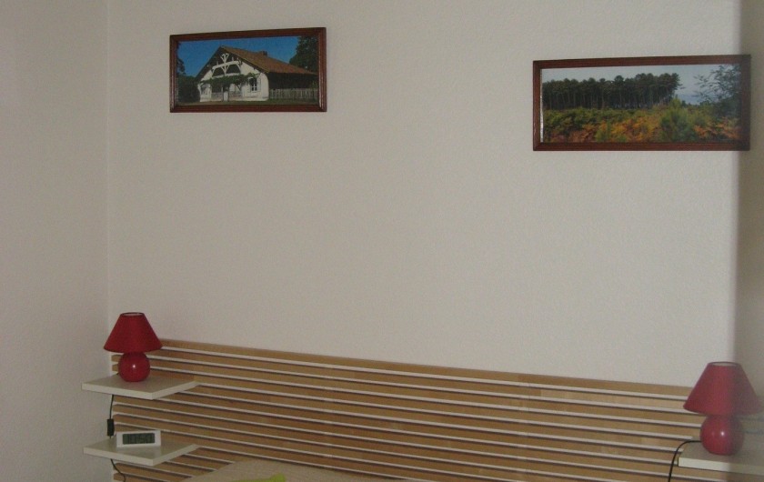 Location de vacances - Chalet à Morcenx Bourg - coin chambre lit 140