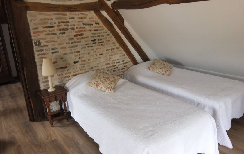 Location de vacances - Gîte à Souesmes - chambre enfants 2 lits jumeaux 2 lits gigones
