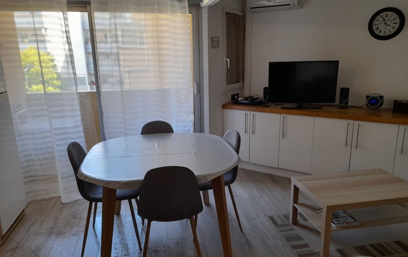 Location de vacances - Appartement à Sète - Salle à manger/salon