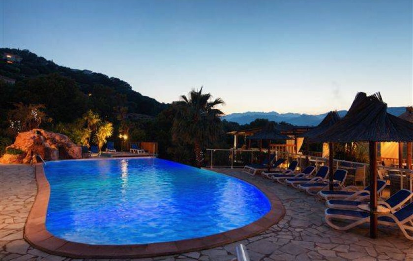 Location de vacances - Bungalow - Mobilhome à Sainte-Lucie de Porto-Vecchio - piscine