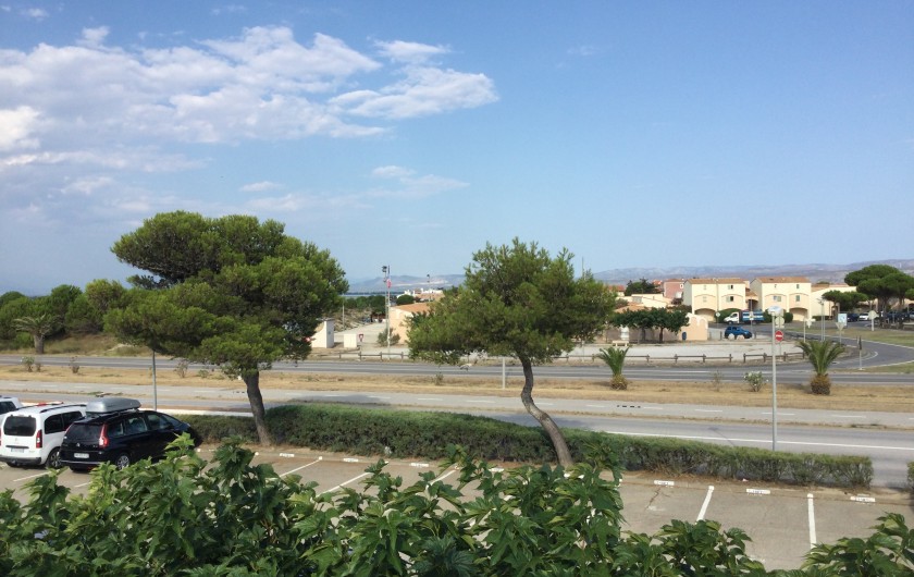 Location de vacances - Appartement à Le Barcarès - VUE PARKING