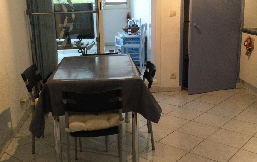 Location de vacances - Appartement à Le Barcarès - COIN REPAS
