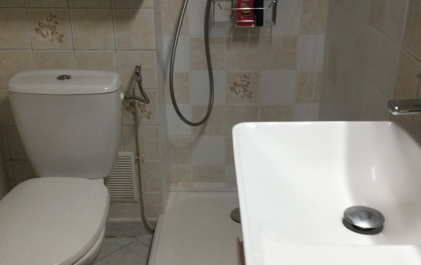 Location de vacances - Appartement à Le Barcarès - COIN DOUCHE ET WC