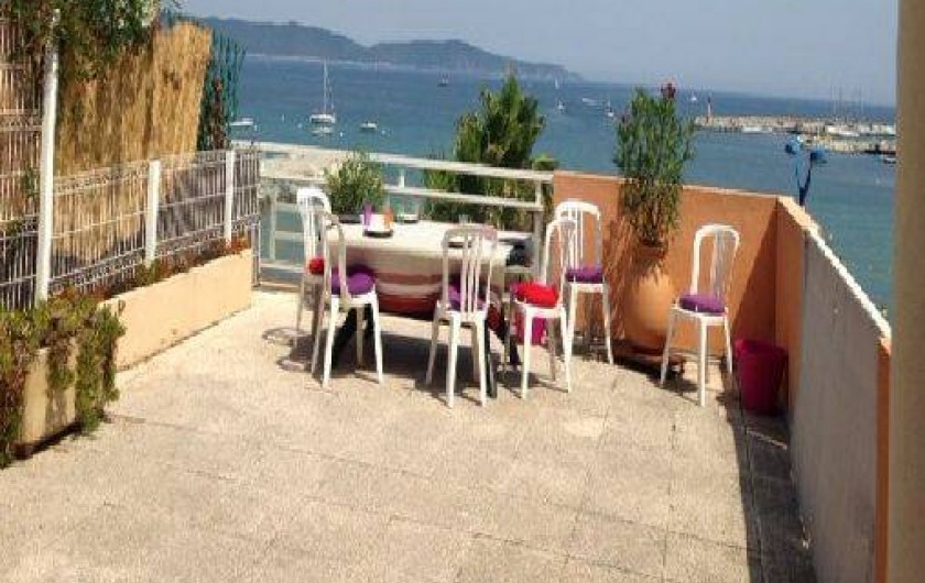 Location de vacances - Appartement à Cavalaire-sur-Mer - Vue vers l'Est