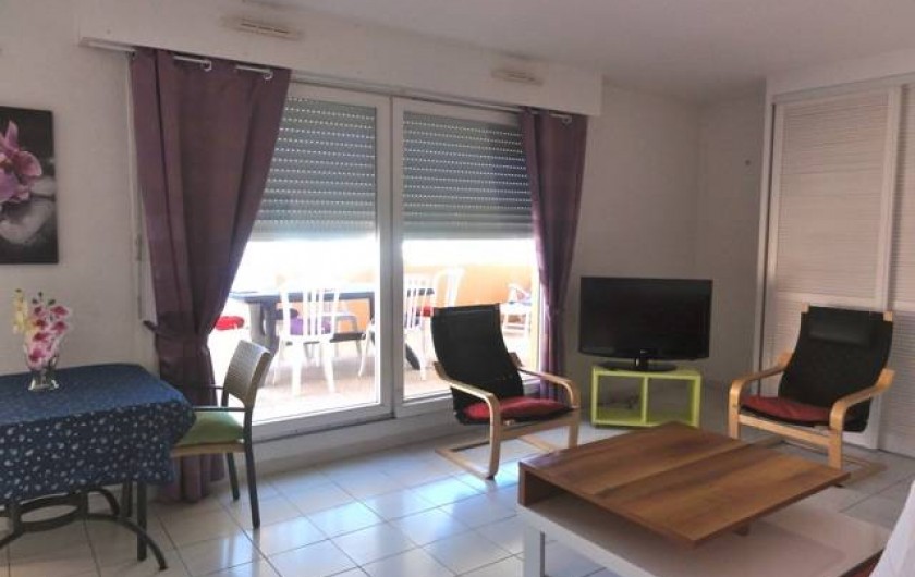 Location de vacances - Appartement à Cavalaire-sur-Mer - Séjour vers Sud