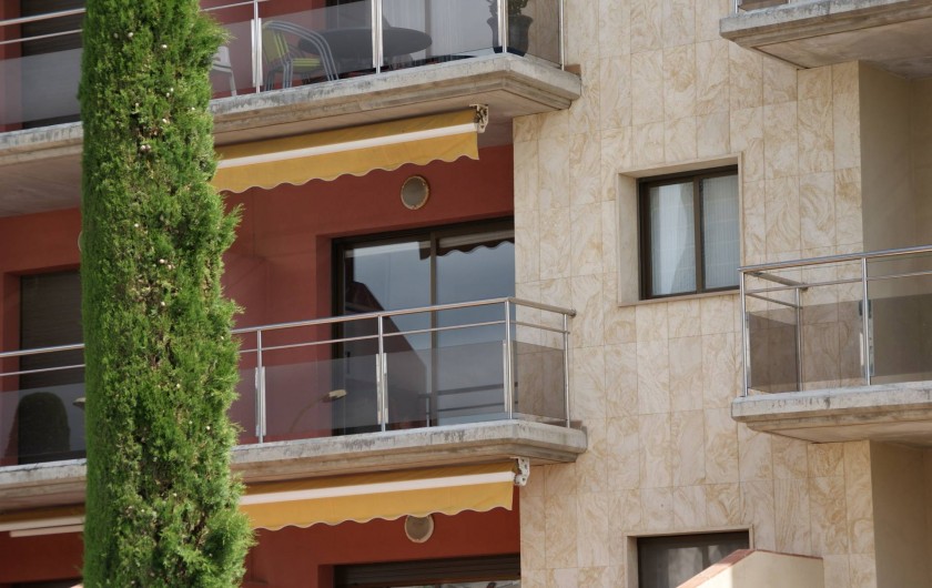 Location de vacances - Appartement à Empuriabrava - Vue extérieure Balcon