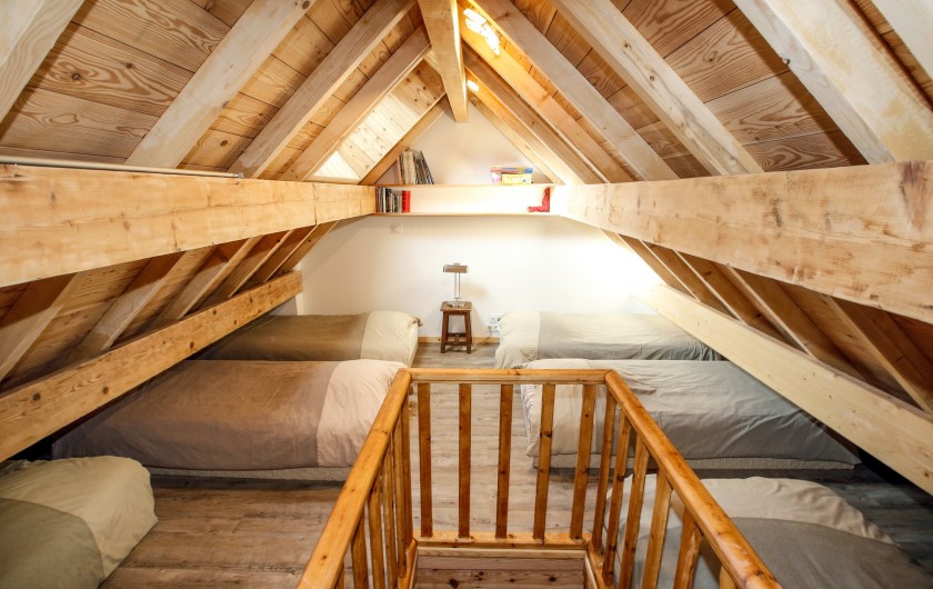 Location de vacances - Appartement à Le Monêtier-les-Bains - Mezzanine style dortoir