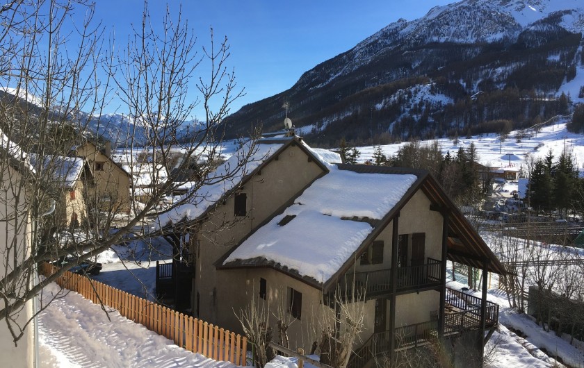 Location de vacances - Appartement à Le Monêtier-les-Bains - Vue direction Briançon