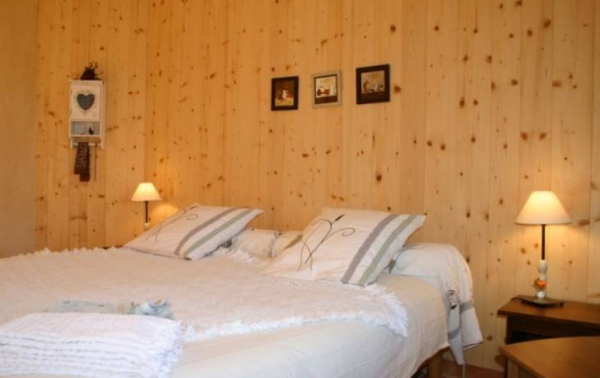 Location de vacances - Chambre d'hôtes à Saint-Laurent-d'Oingt - Chambre Noisette