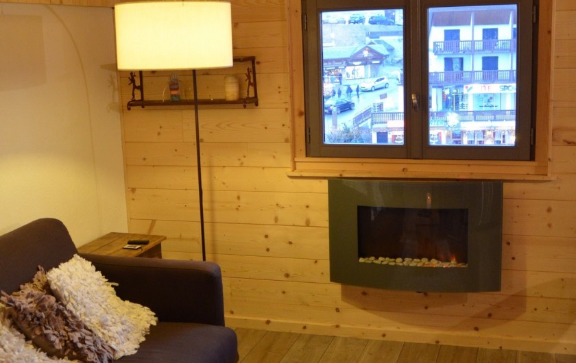 Location de vacances - Studio à L'Alpe d'Huez - Vue sur la station et les Grandes Russes