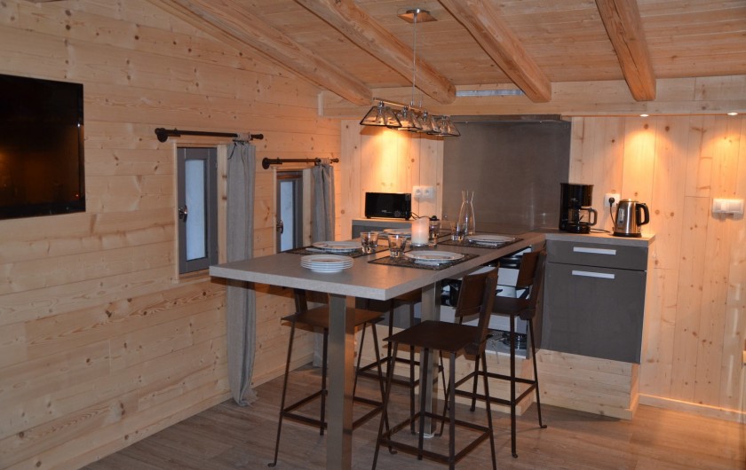 Location de vacances - Studio à L'Alpe d'Huez - Côté salle à manger