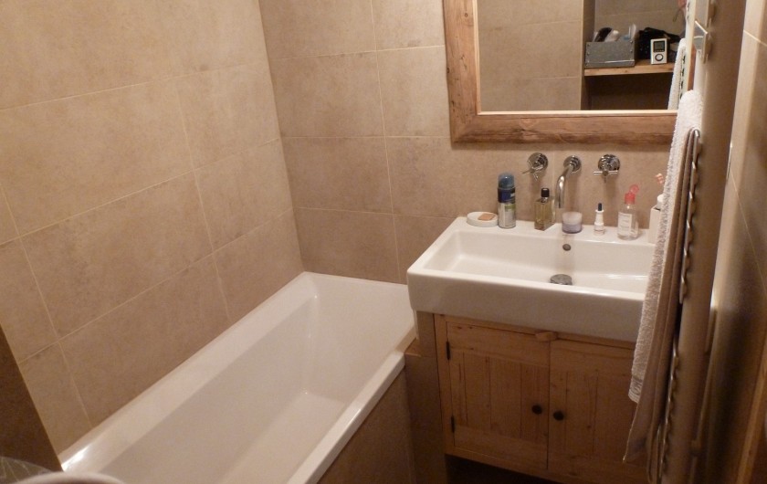 Location de vacances - Studio à L'Alpe d'Huez - salle de bain
