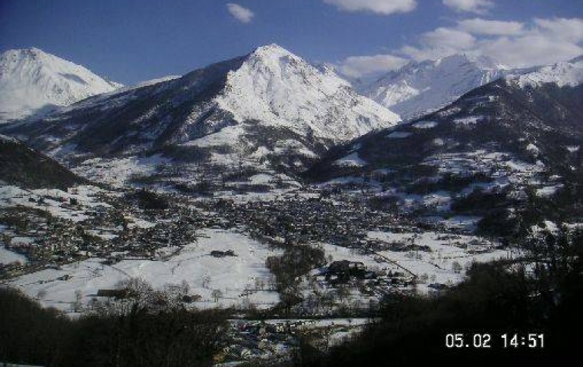 Location de vacances - Appartement à Luz-Saint-Sauveur - Vue splendide sur la vallée enneigée depuis le chalet