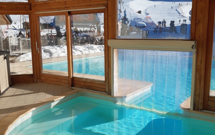 Location de vacances - Appartement à Les Orres - piscine toute SAISON
