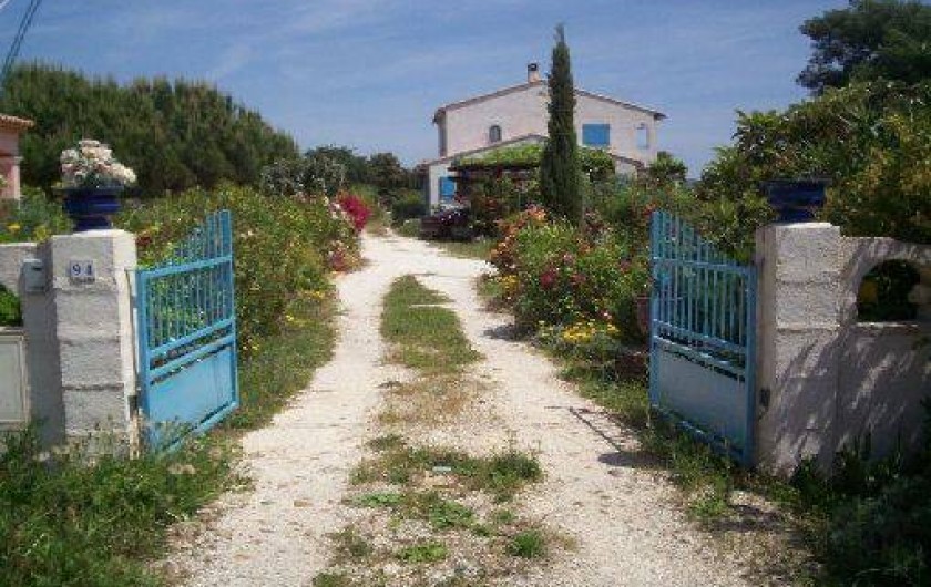 Location de vacances - Appartement à La Londe-les-Maures - portail automatique sécurisé bip télécommande