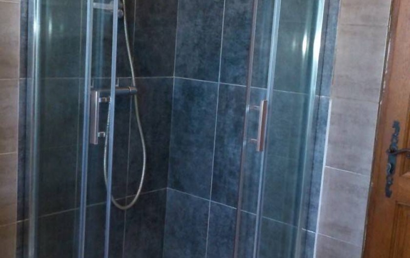 Location de vacances - Appartement à La Londe-les-Maures - cabine douche